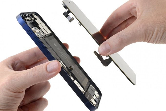 Apple bán các bộ phận thay thế và công cụ để người dùng tự sửa chữa iPhone