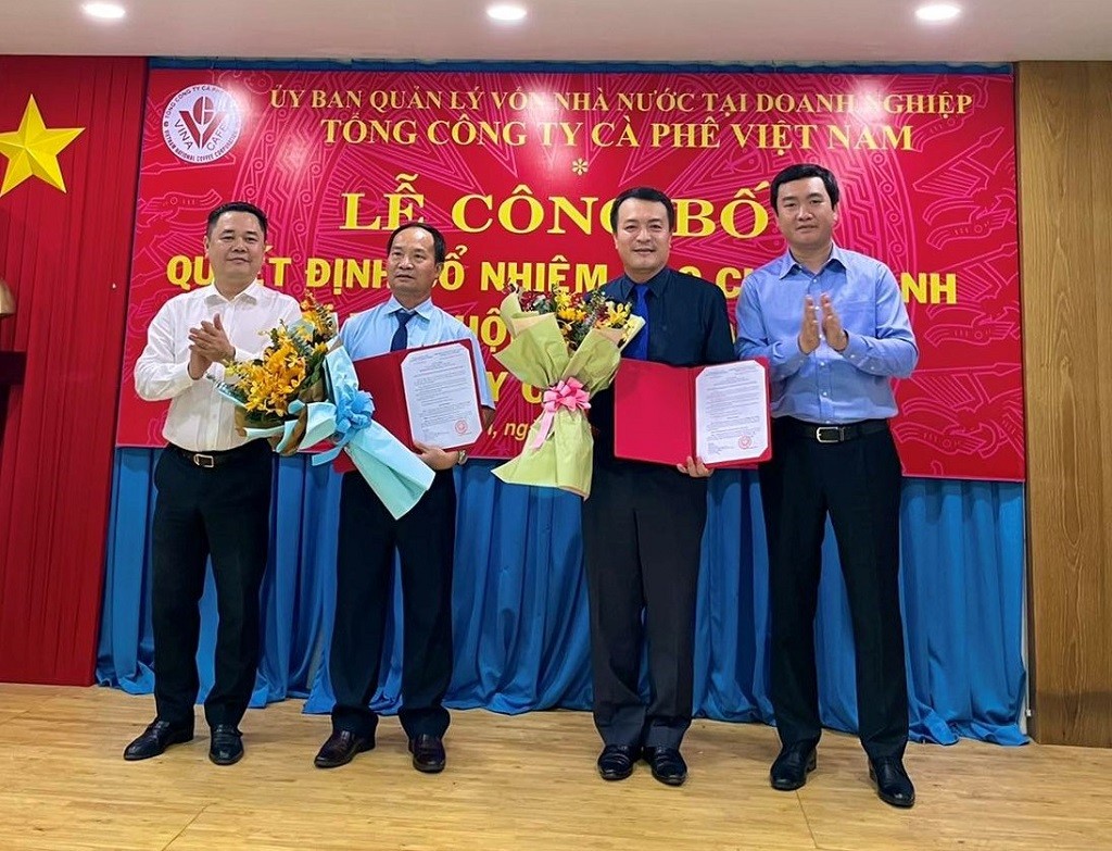 Công bố Quyết định bổ nhiệm 02 Thành viên Hội đồng thành viên Tổng công ty Cà phê Việt Nam