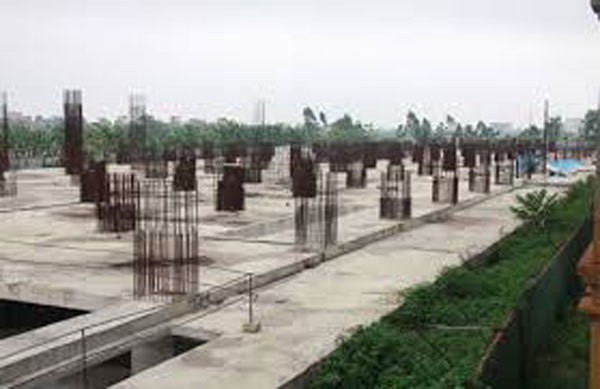 Bỏ hoang cả thập kỷ, Tricon Towers bất ngờ bị rao bán để thu hồi nợ vay