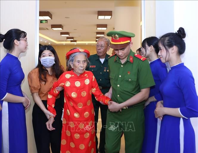 Lễ Linh thiêng dòng máu Lạc Hồng “Nâng bước chân Mẹ”