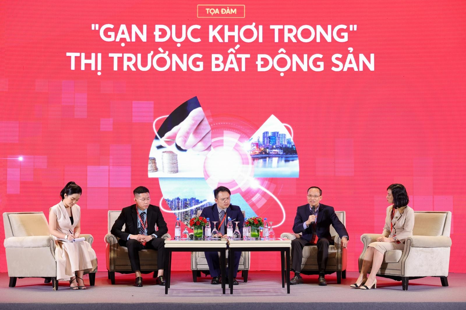Dự báo thị trường bất động sản 2 quý cuối năm 2022
