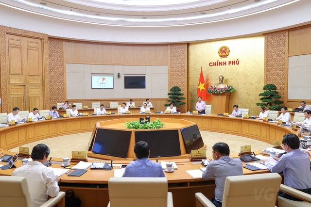 Thủ tướng: Kịp thời phát hiện, quyết liệt xử lý các vướng mắc, khoảng trống pháp lý