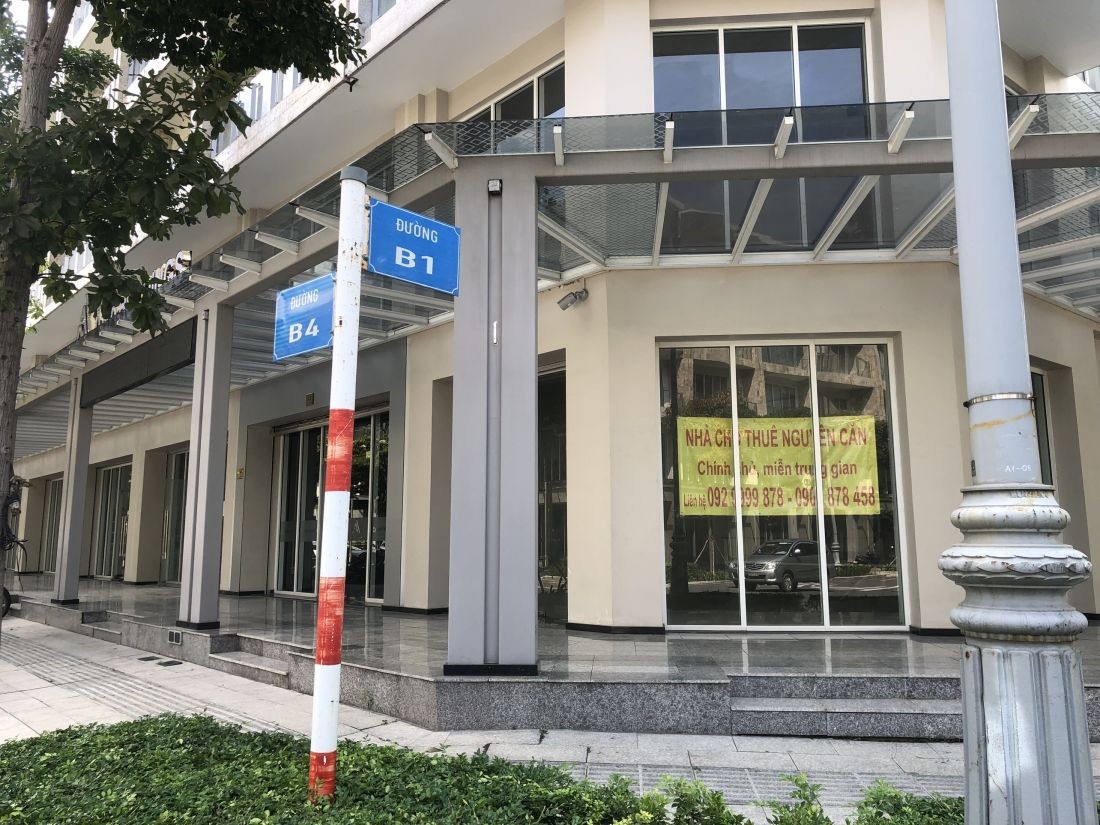 Shophouse chục tỉ “phủ bụi” nhiều năm