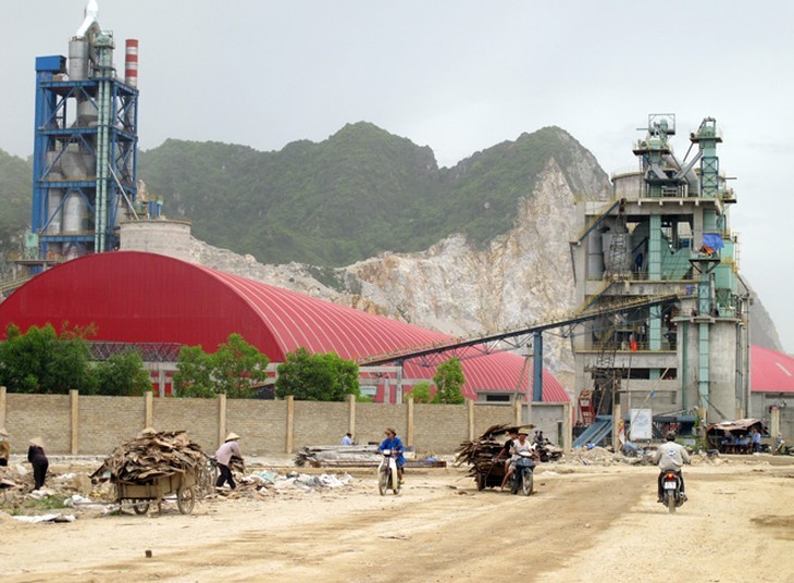 Một dây chuyền xi măng công suất 4,5 triệu tấn/năm sắp chạy lò