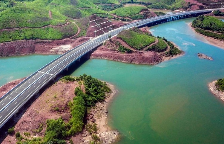 Ngày 1/9: Khánh thành đường cao tốc Vân Đồn – Móng Cái trị giá gần 13.000 tỉ đồng