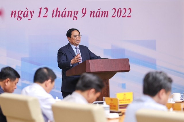 Thủ tướng Chính phủ: không siết chặt tín dụng bất hợp lý
