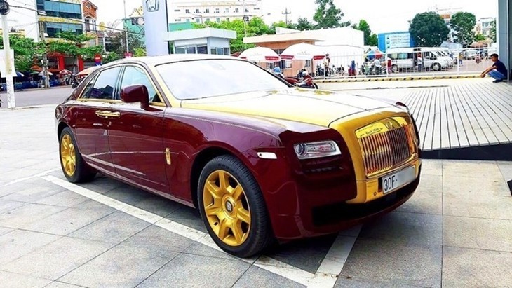 Quy trình đấu giá xe Rolls-Royce Ghost "dát vàng" của ông Trịnh Văn Quyết