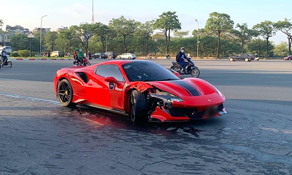 Lộ diện danh tính chủ nhân siêu xe Ferrari đâm xe máy làm 1 người tử vong