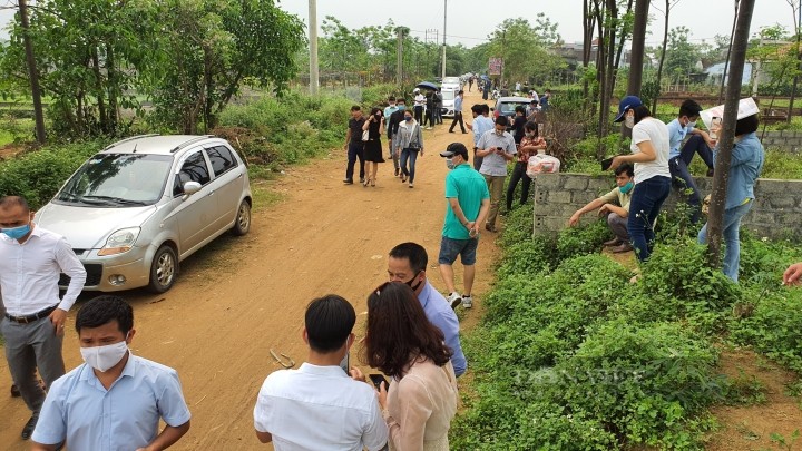Thị trường “xì hơi”, đất “ăn theo” quy hoạch vẫn nóng