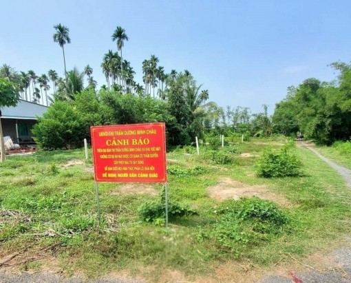 Thanh khoản thị trường bất động sản sụt giảm nghiêm trọng, một nguyên nhân khiến nhà đầu tư lẫn doanh nghiệp trở tay không kịp
