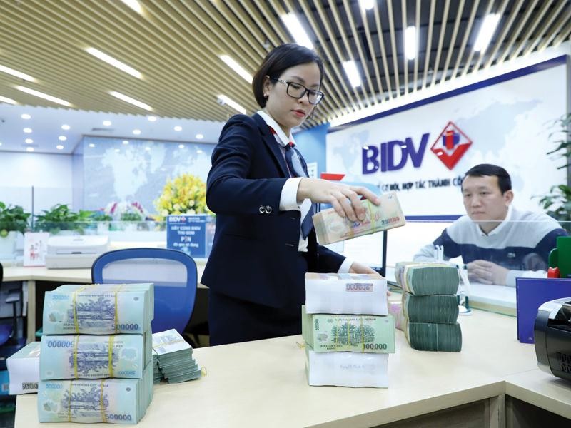 Doanh nghiệp “khát” vốn, trông nới thêm hạn mức tín dụng