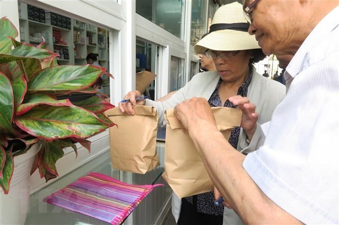 “Xanh hóa” ngành sản xuất bao bì