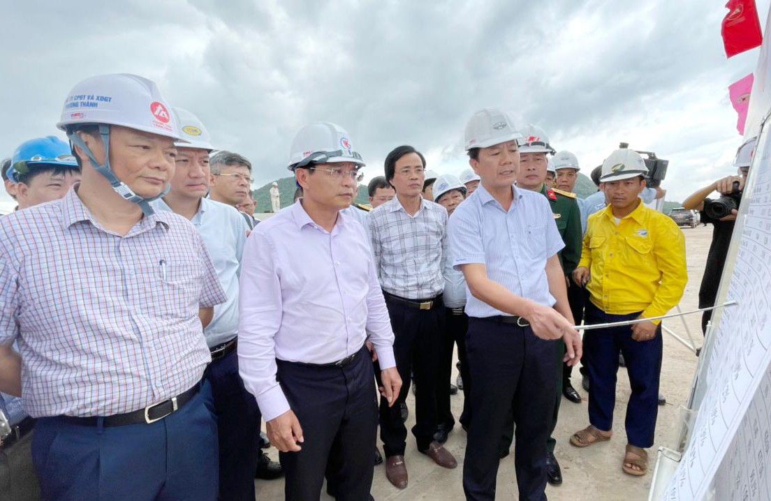 "Gạt" Hoàng Long Bộ trưởng GTVT yêu cầu Đèo Cả làm bù