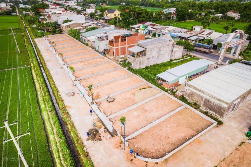 Thận trọng với hiến đất làm đường, tách thửa đất
