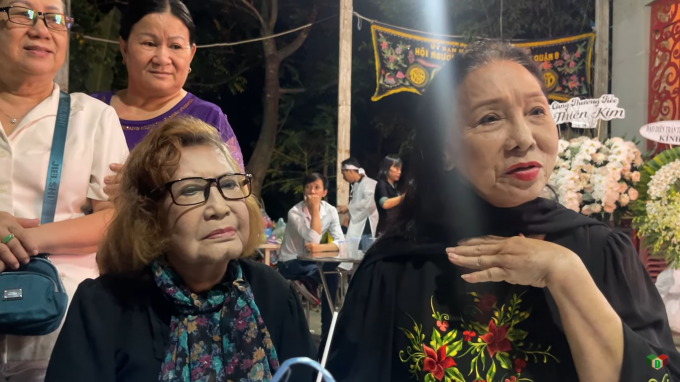 'Đi đám tang mà cười quá nhiều', NSND Bạch Tuyết bất ngờ bị hỏi khi đến viếng nghệ sĩ Thiên Kim