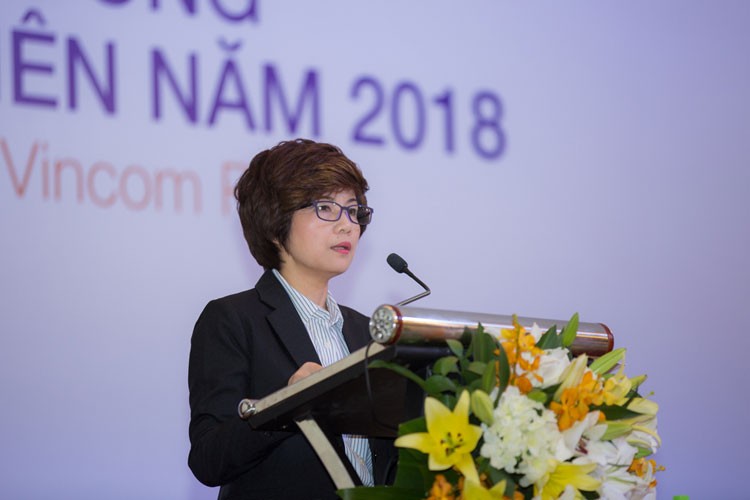 ‘Choáng’ với mức thu nhập hàng tháng Tổng Giám đốc Vincom Retail