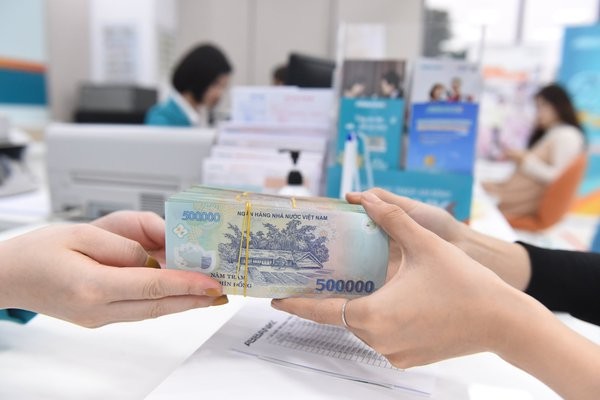 Các ngân hàng đồng thuận giảm lãi suất tiền gửi từ 6/3/2023