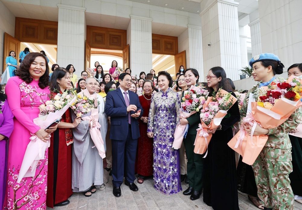 Nữ lãnh đạo và vị thế xã hội của phụ nữ