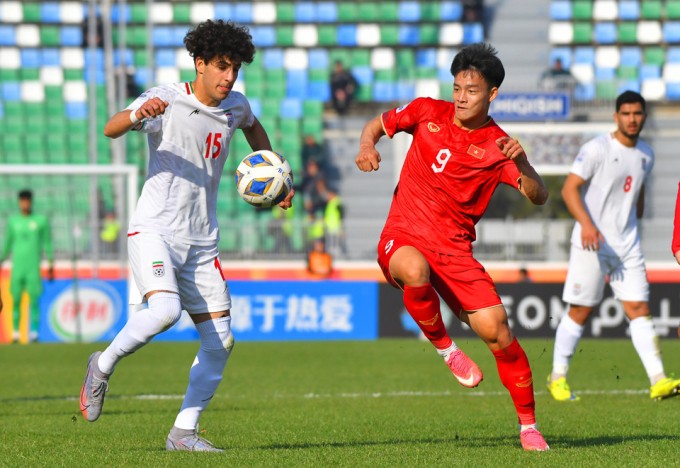 HLV U20 Việt Nam: 'Chúng tôi xin lỗi NHM vì không hoàn thành nhiệm vụ đi tiếp'