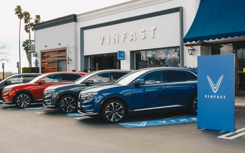 Cổ phiếu VinFast vượt 37 USD, ông Phạm Nhật Vượng có thêm 39 tỷ USD sau một đêm