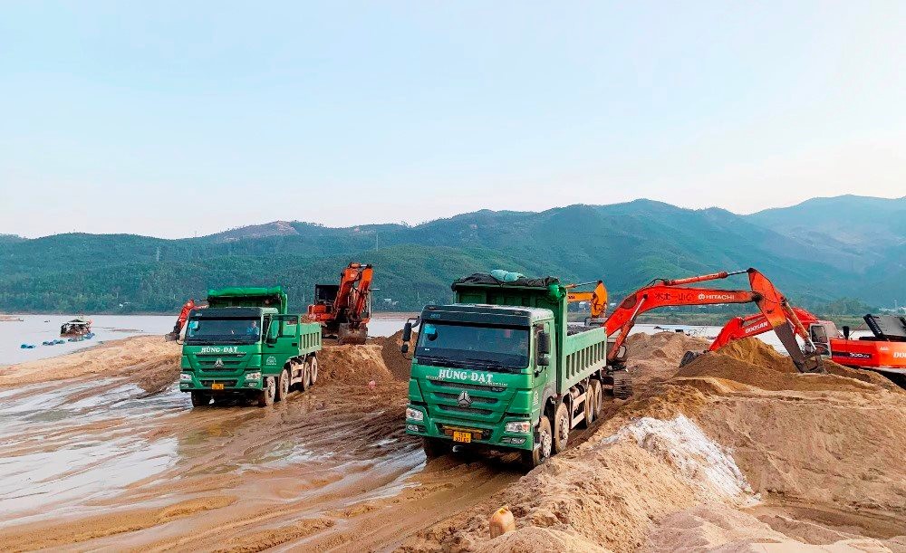Nhiều vi phạm trong hoạt động khai thác cát xây dựng, Quảng Nam đề nghị công an vào cuộc