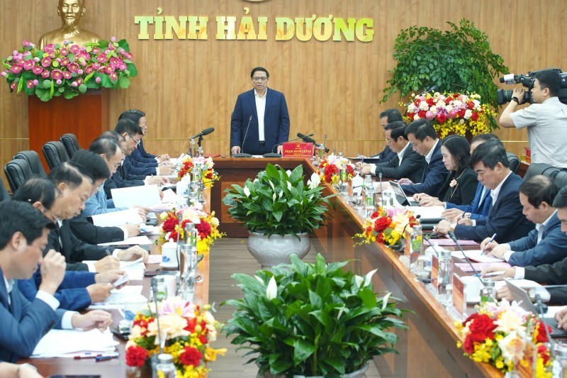 Thủ tướng Chính phủ Phạm Minh Chính làm việc với Ban Thường vụ Tỉnh ủy Hải Dương