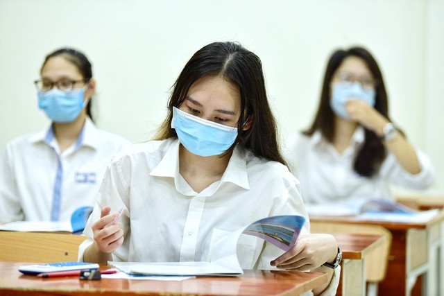 Thi tốt nghiệp THPT 2023: Cấm mang máy ghi âm, ghi hình vào phòng thi
