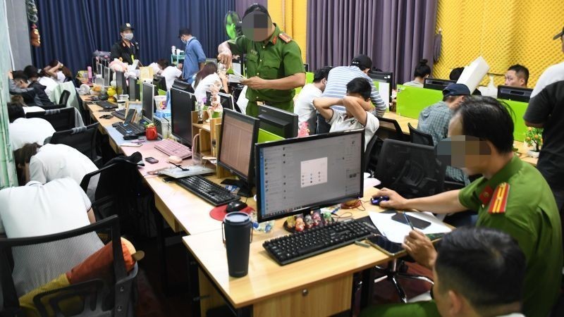 Núp bóng doanh nghiệp, công ty luật cưỡng đoạt tài sản