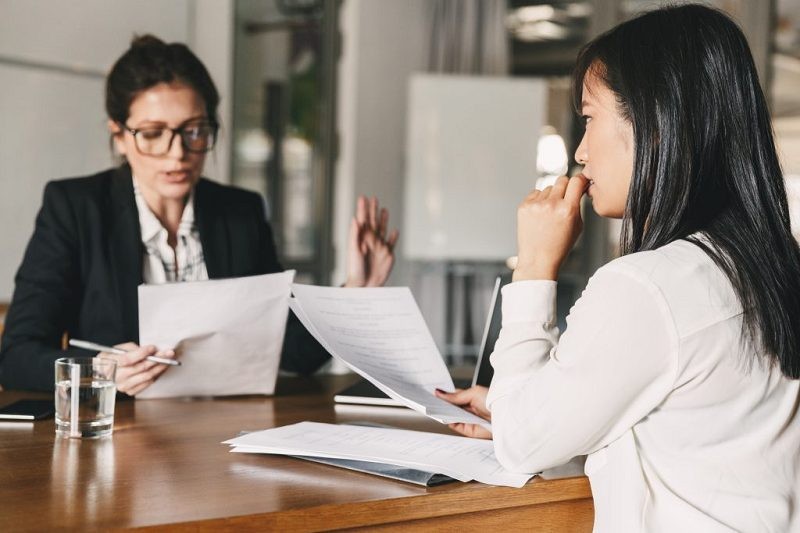 “Ép” khách hàng mua bảo hiểm: Cần nâng cao nhận thức người dân
