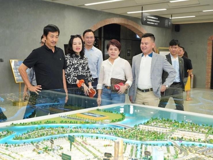 Cổ đông lớn nhất của Novaland bị bán giải chấp hàng triệu cổ phiếu NVL
