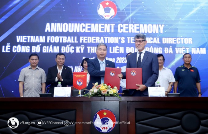 VFF bổ nhiệm HLV cực khủng ngồi ghế nóng 'kiến trúc sư trưởng' bóng đá Việt Nam