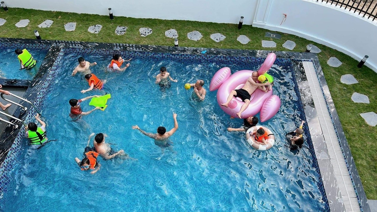 Chủ villa ở Hạ Long vay trăm triệu mua máy phát, sợ khách tố lừa đảo