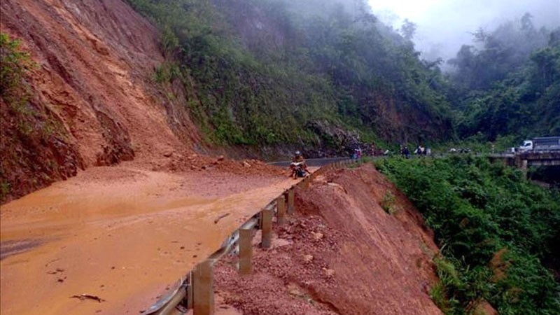 Nhiều khu vực tiếp tục mưa dông, đề phòng lũ quét, sạt lở