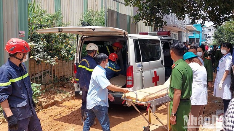 Vụ sạt lở nghiêm trọng tại Đà Lạt: Nạn nhân cuối cùng đã được đưa khỏi hiện trường