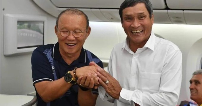 HLV Park Hang Seo gửi lời động viên đến ĐT nữ Việt Nam ở World Cup