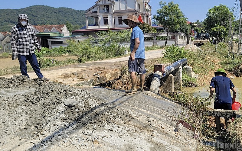 Hà Tĩnh: Hàng loạt dự án chậm tiến độ, người dân mỏi mòn chờ nước sạch