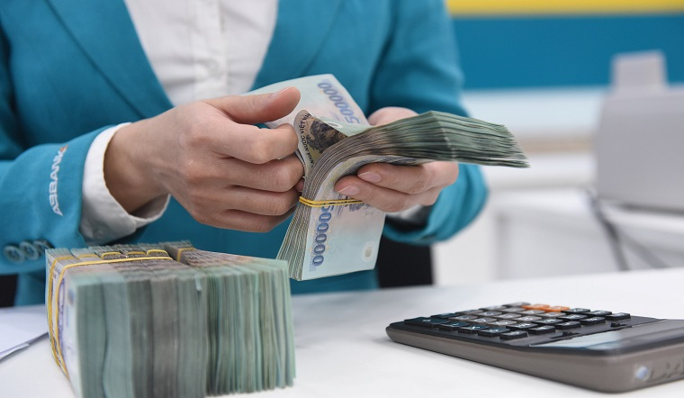 Lãi suất vay tiền ngân hàng mua nhà ở tháng 8/2023