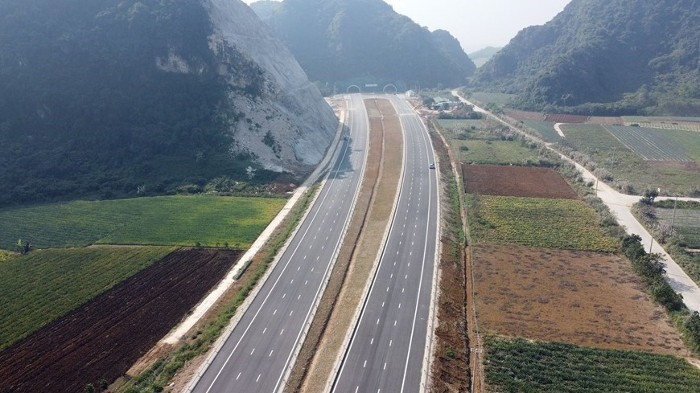 Dời lịch hoàn thành cao tốc Mai Sơn – Quốc lộ 45 sang năm 2024 dù đã thông xe hơn 3 tháng
