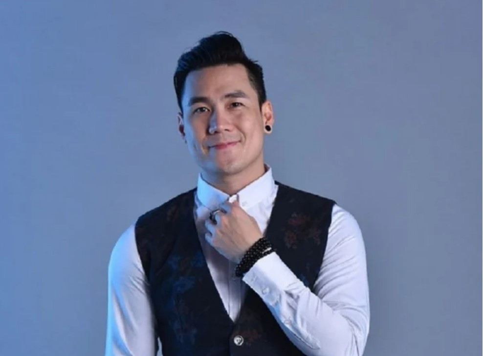 Ca sĩ Khánh Phương muốn bán sạch cổ phiếu Sông Đà 1.01