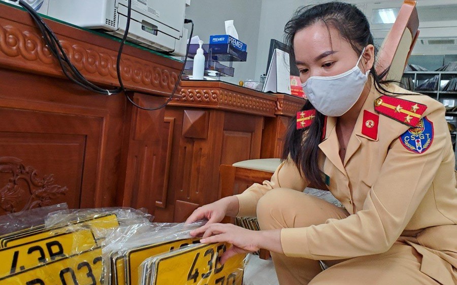 8 trường hợp thu hồi chứng nhận đăng ký, biển số xe từ 15/8/2023