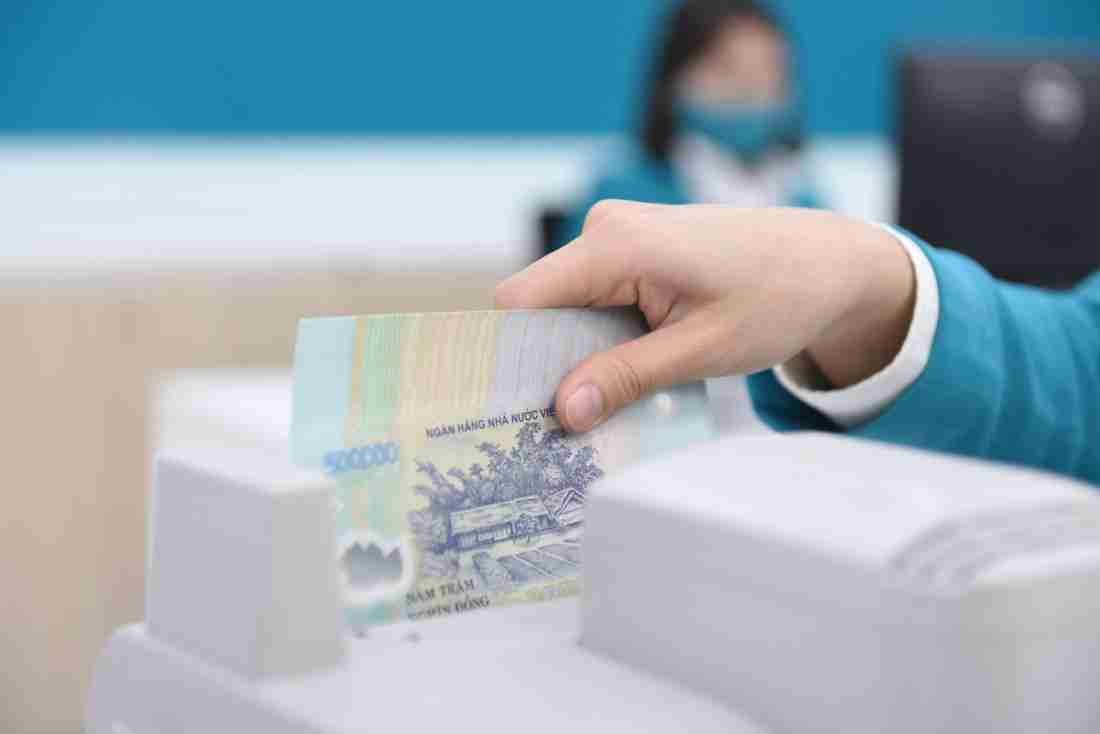 Yêu cầu các ngân hàng tiếp tục giảm lãi suất cho vay từ 1,5-2%, cả với khoản vay cũ
