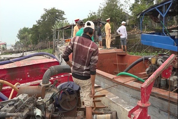 An Giang: Vì sao hàng loạt lãnh đạo ngành tài nguyên và doanh nghiệp bị bắt?