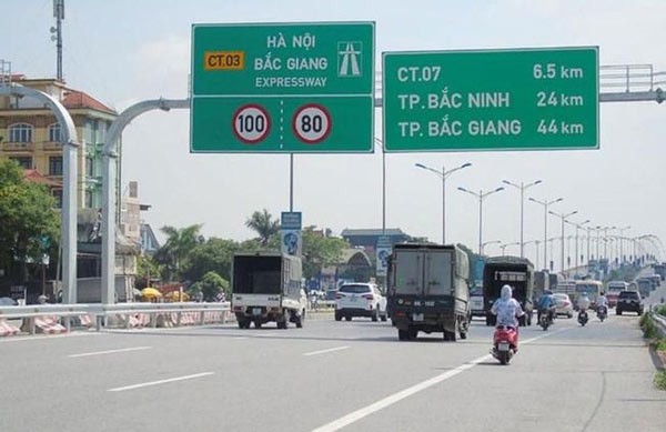 Vì sao chưa làm đường gom đoạn cao tốc Hà Nội – Bắc Ninh?