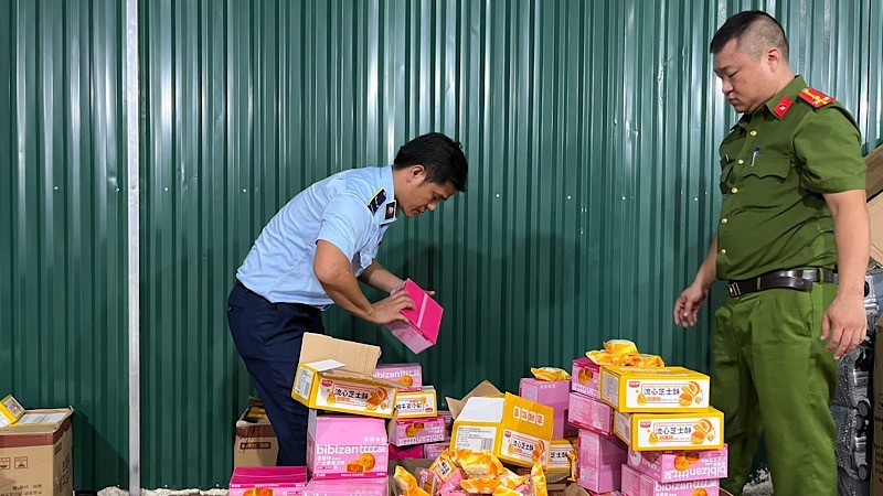 Thu giữ hơn 4.600 chiếc bánh trung thu nhập lậu