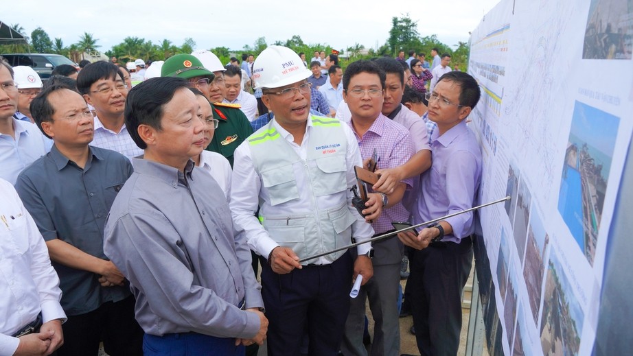 Hai chỉ đạo quan trọng của Phó Thủ tướng với tuyến cao tốc hơn 27.000 tỉ đồng ở miền Tây