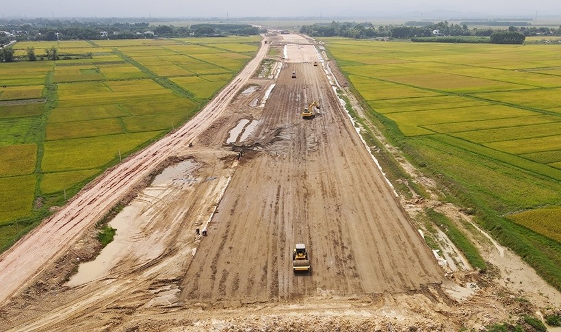 Hà Tĩnh đã giải ngân hơn 2.000 tỉ đồng cho dự án cao tốc Bắc – Nam