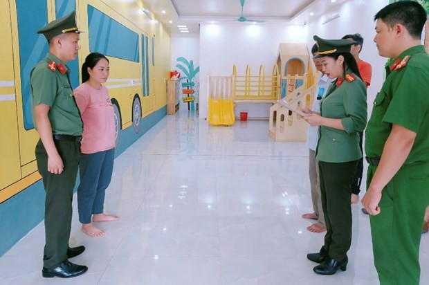 Bắt đối tượng làm giả hồ sơ cho người nước ngoài nhập cảnh trái phép