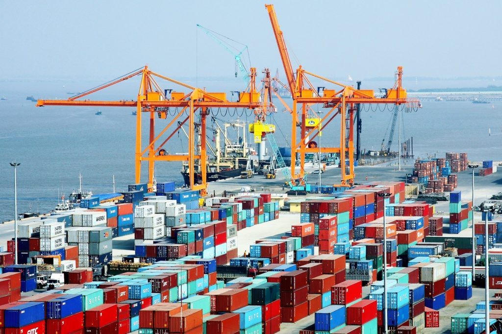 Phân cấp UBND tỉnh quản lý giao thông vận tải thuỷ tại cảng, bến thuỷ nội địa, khu neo đậu