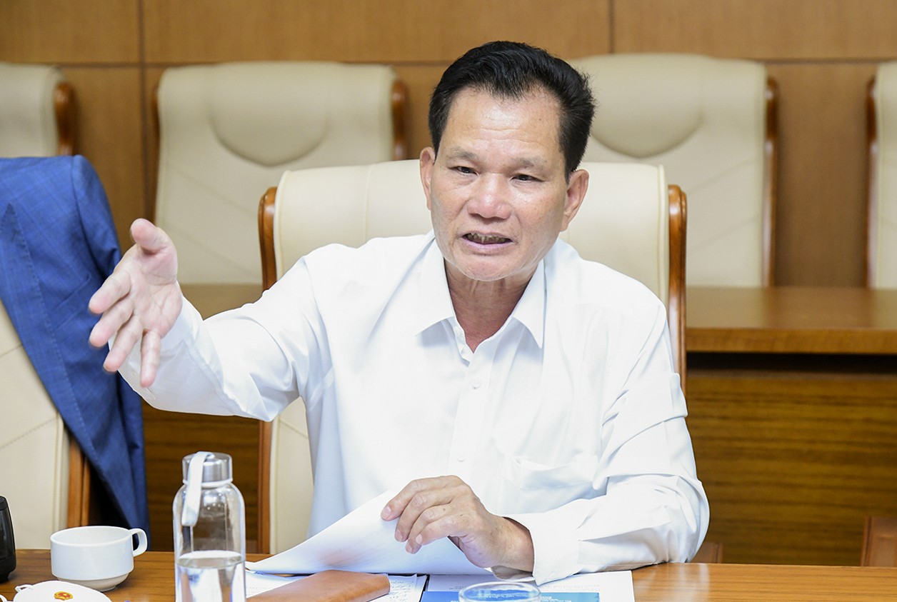 Cải cách tiền lương: Phải đảm bảo cho CBCCVC đủ sống, không 'chân ngoài dài hơn chân trong'