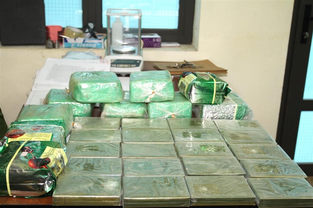 Công an Yên Bái phá thành công chuyên án, thu giữ 20 bánh Hêrôin và 9,665 kg ma túy tổng hợp